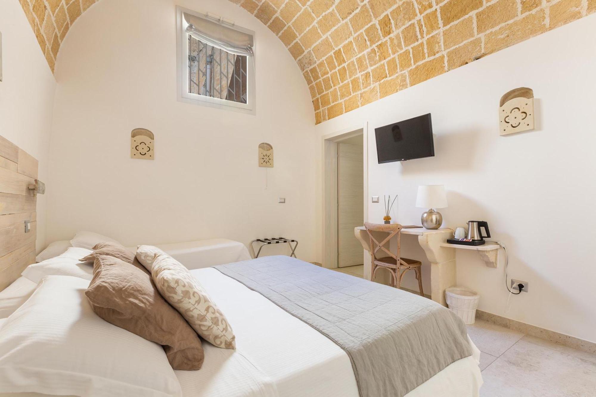 Clara Domus Bed & Breakfast Gallipoli Exterior photo