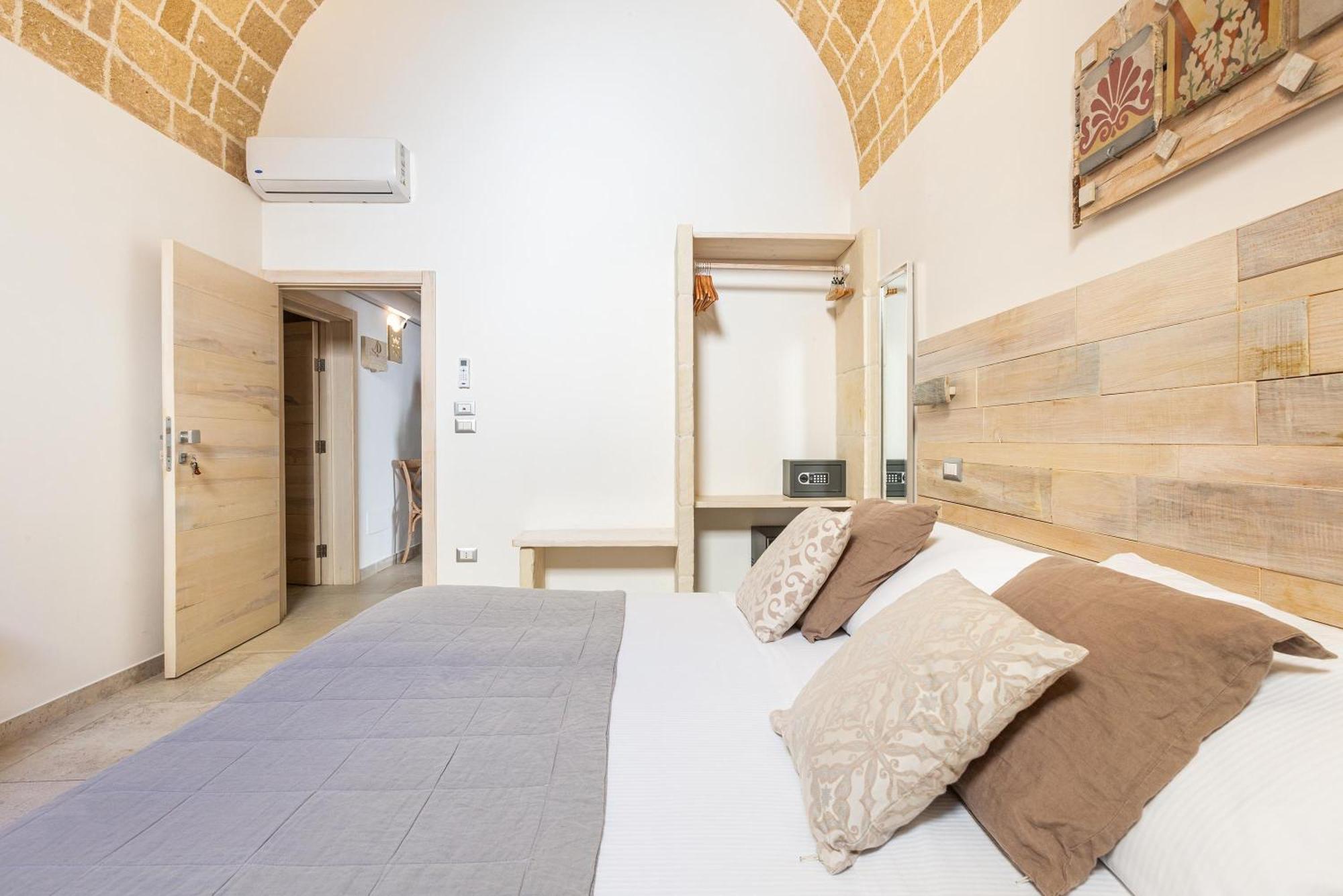 Clara Domus Bed & Breakfast Gallipoli Exterior photo