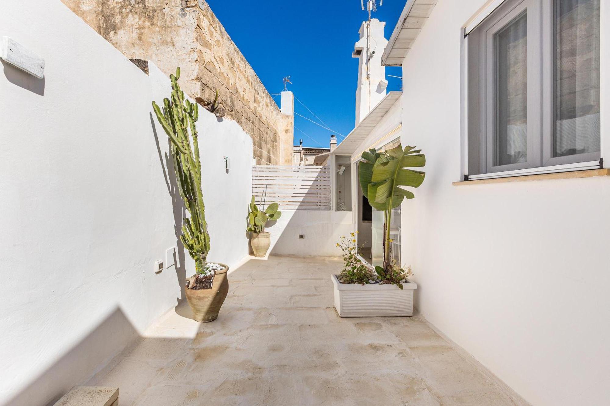 Clara Domus Bed & Breakfast Gallipoli Exterior photo