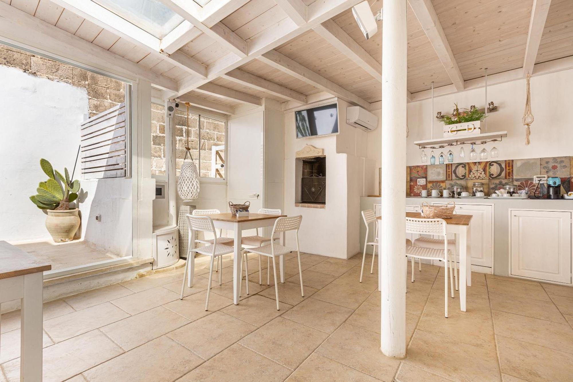 Clara Domus Bed & Breakfast Gallipoli Exterior photo